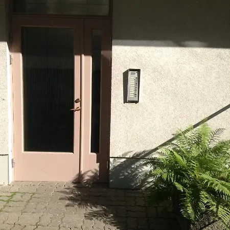 Wilde Guest Uelikooli 6 Appartement *